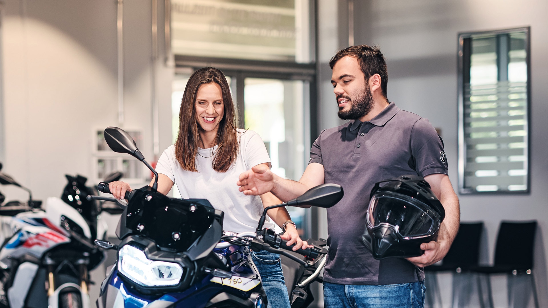 Motorrad dealers deals