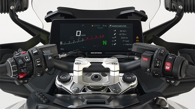 Instruments disposés de manière ergonomique