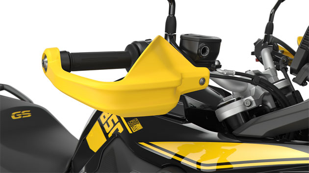 We see the yellow hand guard.