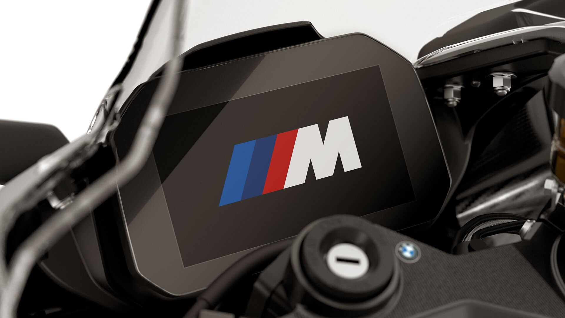 Nous voyons ici l'animation de démarrage avec le logo M dans le poste de pilotage de la M RR.